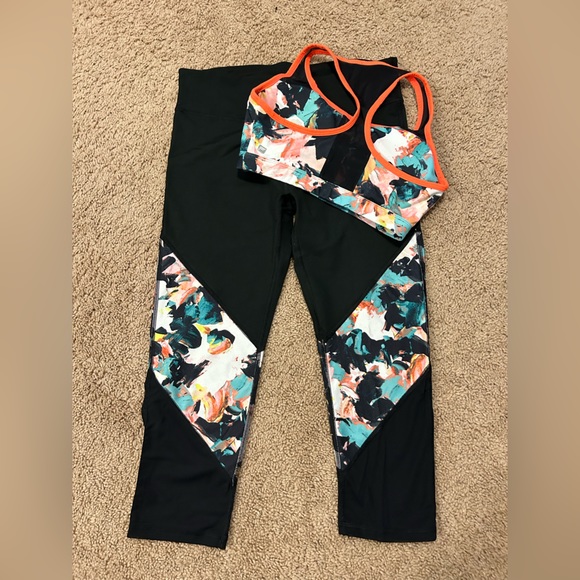 Fabletics Set - Picture 4 of 5